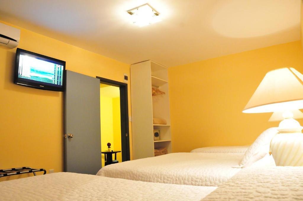 Hotel Urbano Carmelo Chambre photo